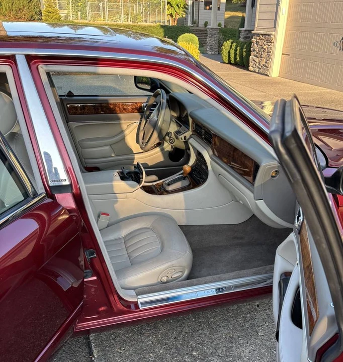 1996 Jaguar X300 XJ - Image 10 of 14