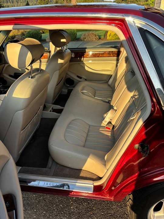 1996 Jaguar X300 XJ - Image 9 of 14