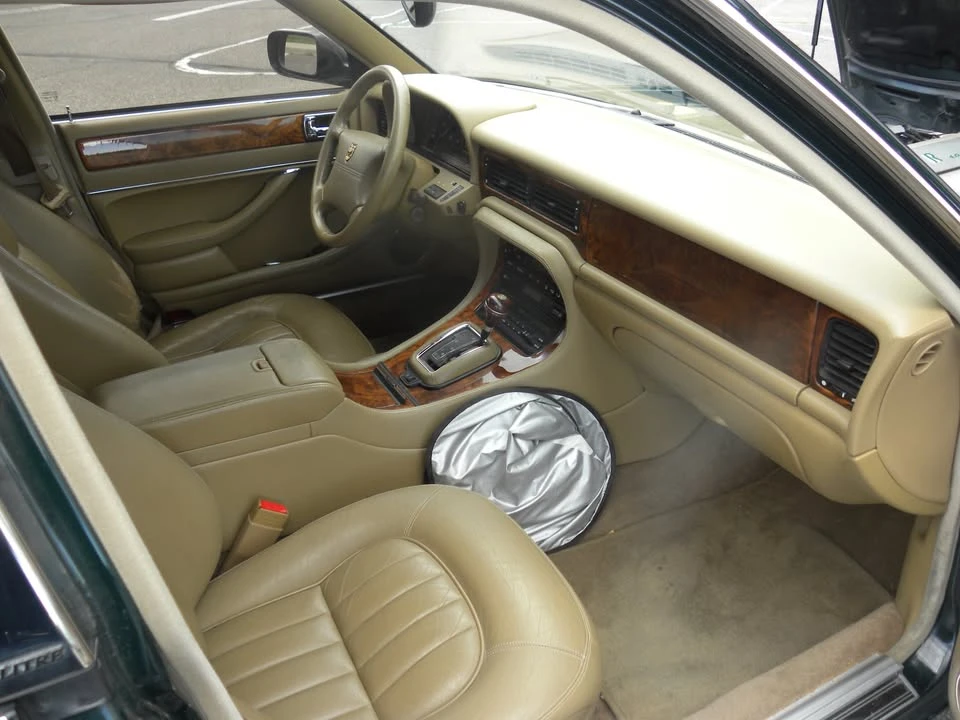 1996 Jaguar X300 XJ - Image 9 of 16