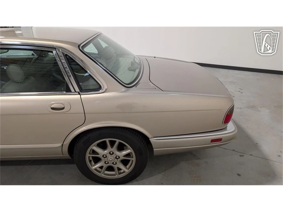 1996 Jaguar X300 XJ - Image 31 of 31