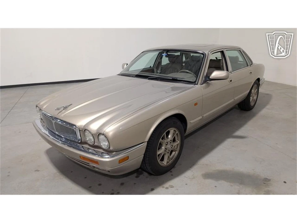 1996 Jaguar X300 XJ - Image 2 of 31