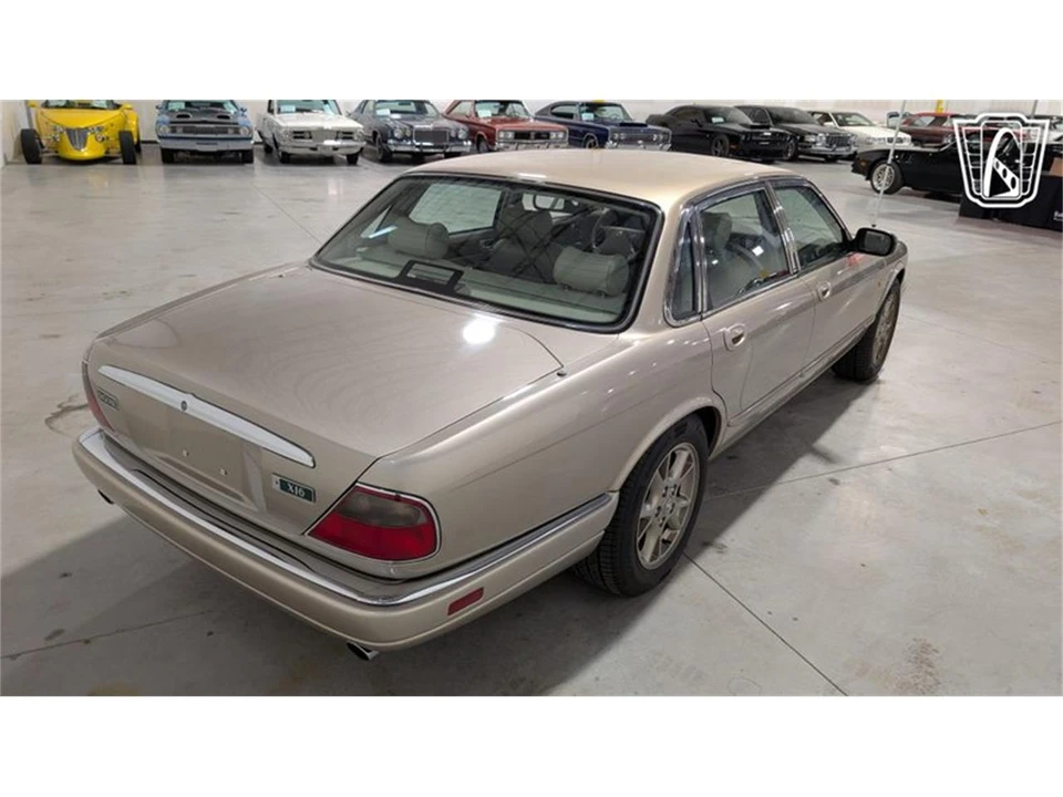 1996 Jaguar X300 XJ - Image 13 of 31
