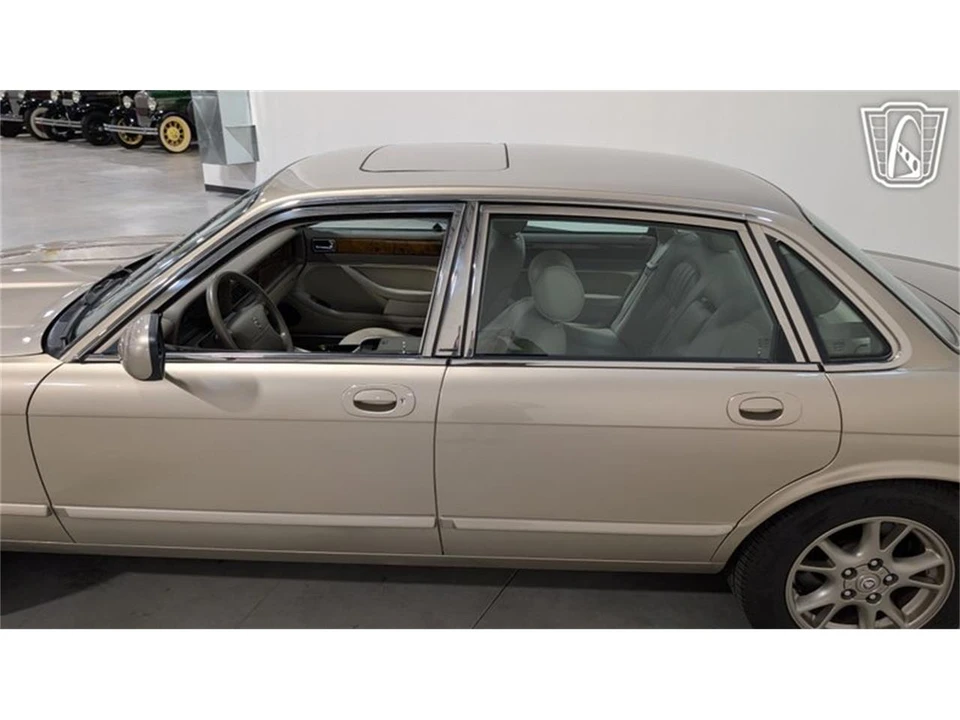 1996 Jaguar X300 XJ - Image 28 of 31