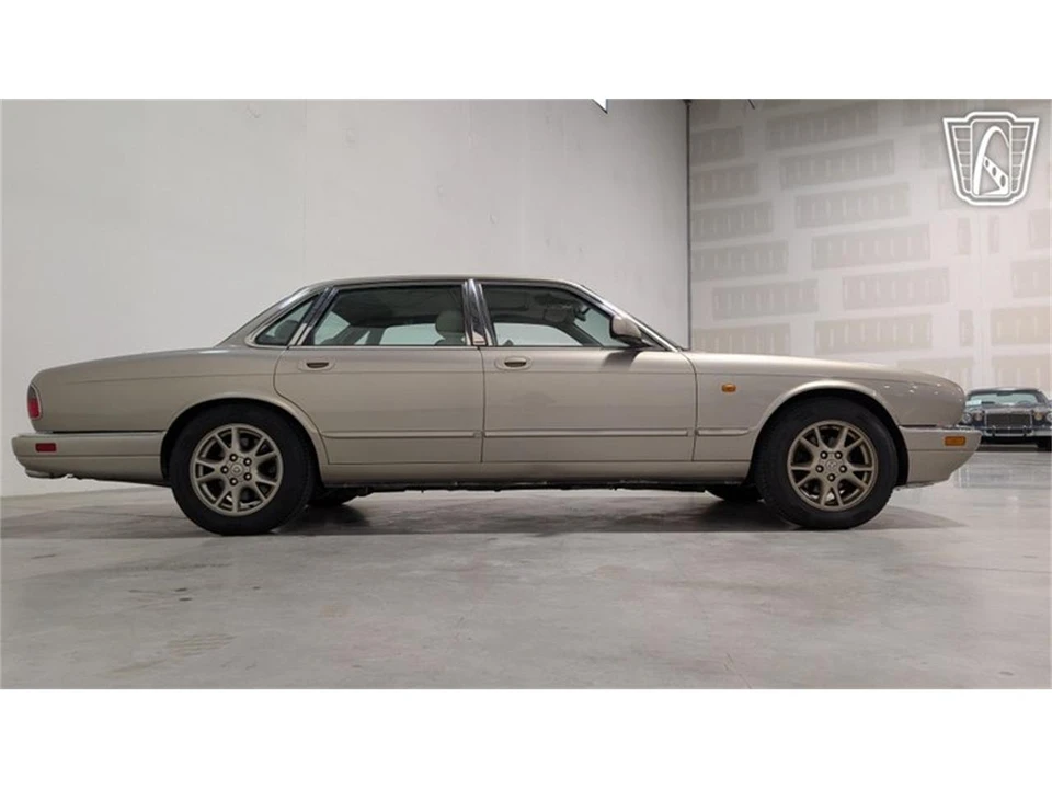 1996 Jaguar X300 XJ - Image 18 of 31