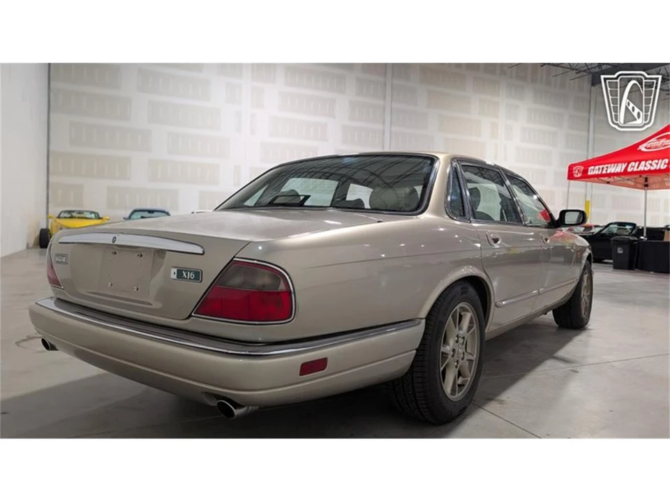 1996 Jaguar X300 XJ - Image 14 of 31