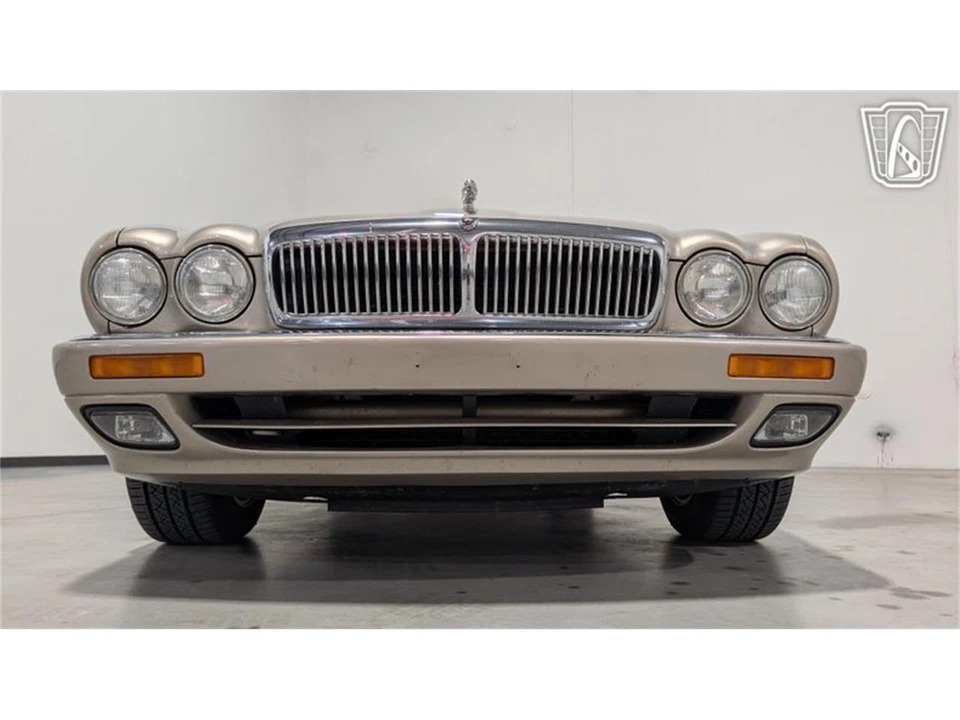 1996 Jaguar X300 XJ - Image 24 of 31
