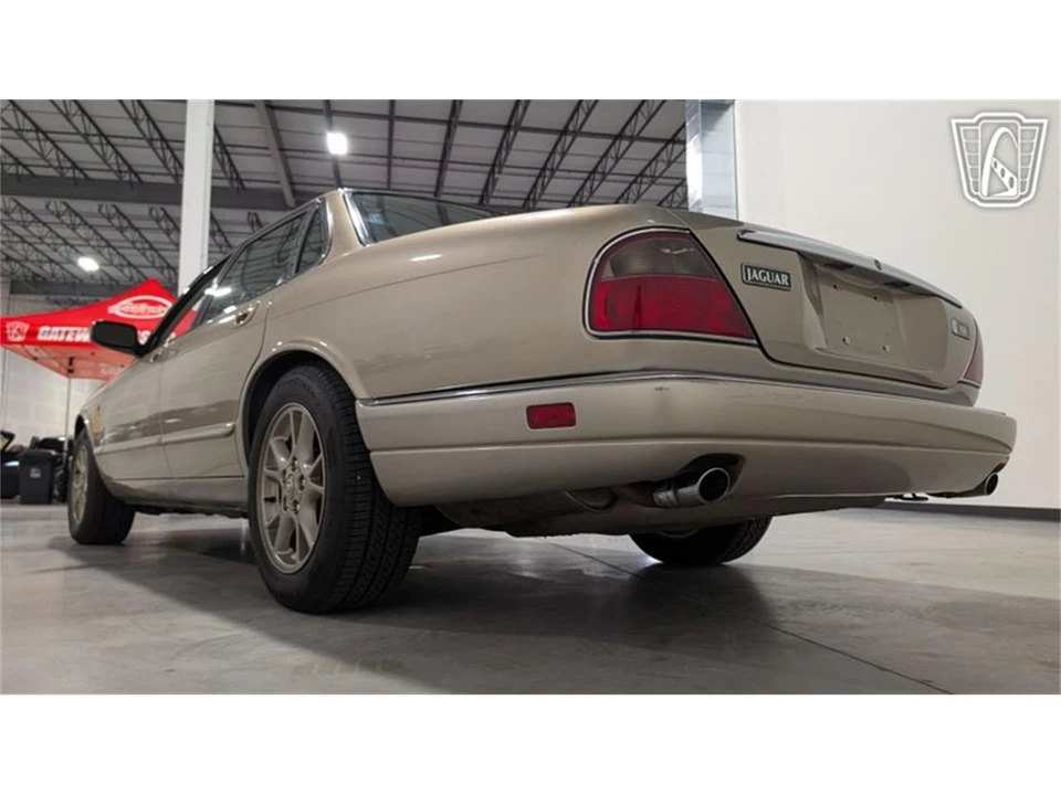 1996 Jaguar X300 XJ - Image 9 of 31