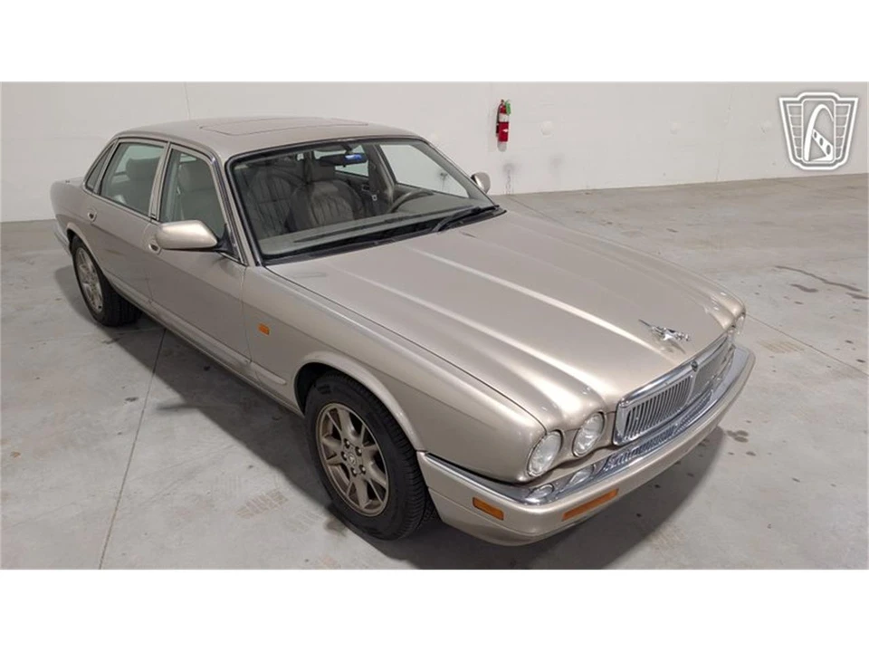 1996 Jaguar X300 XJ - Image 19 of 31