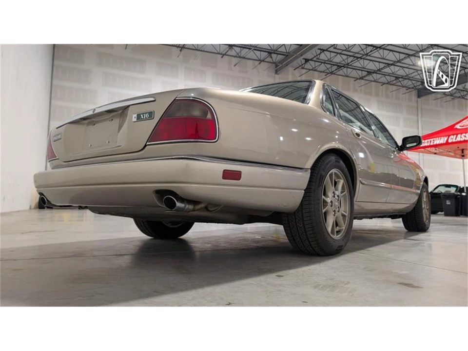 1996 Jaguar X300 XJ - Image 15 of 31