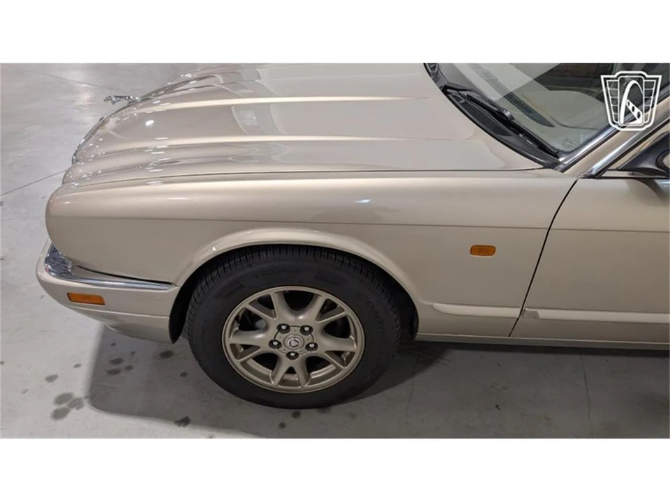 1996 Jaguar X300 XJ - Image 25 of 31