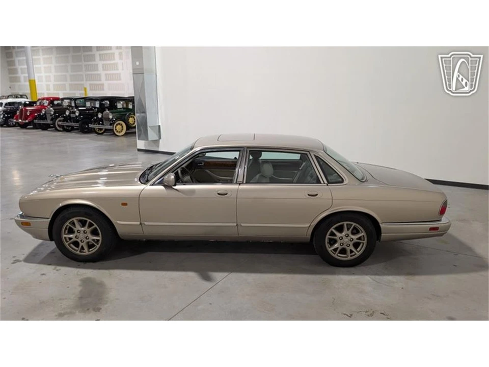 1996 Jaguar X300 XJ - Image 5 of 31