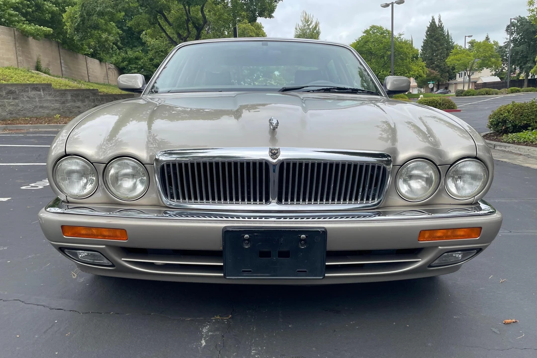 1996 Jaguar X300 XJ - Image 2 of 31