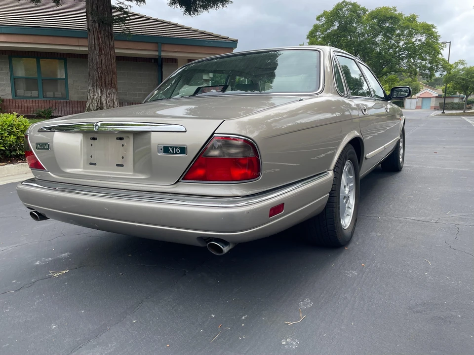 1996 Jaguar X300 XJ - Image 10 of 31