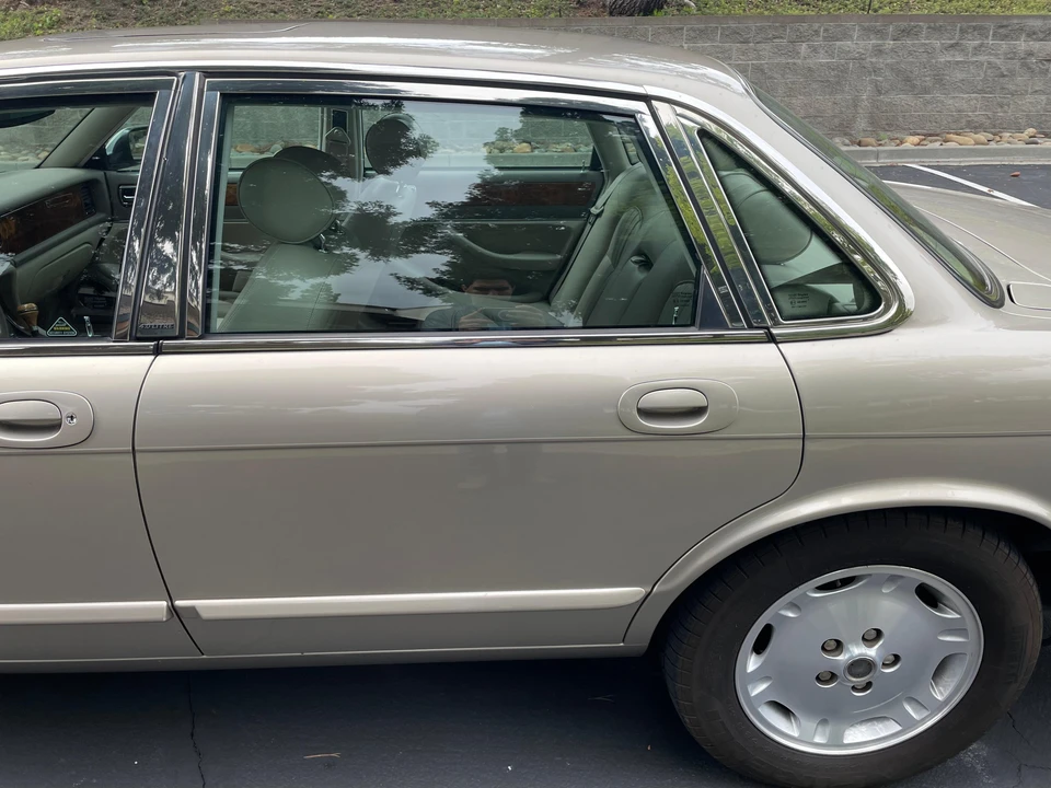 1996 Jaguar X300 XJ - Image 27 of 31