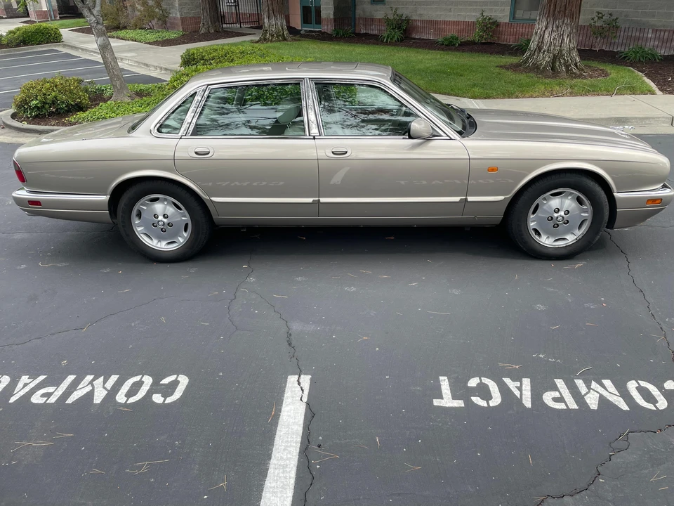 1996 Jaguar X300 XJ - Image 13 of 31