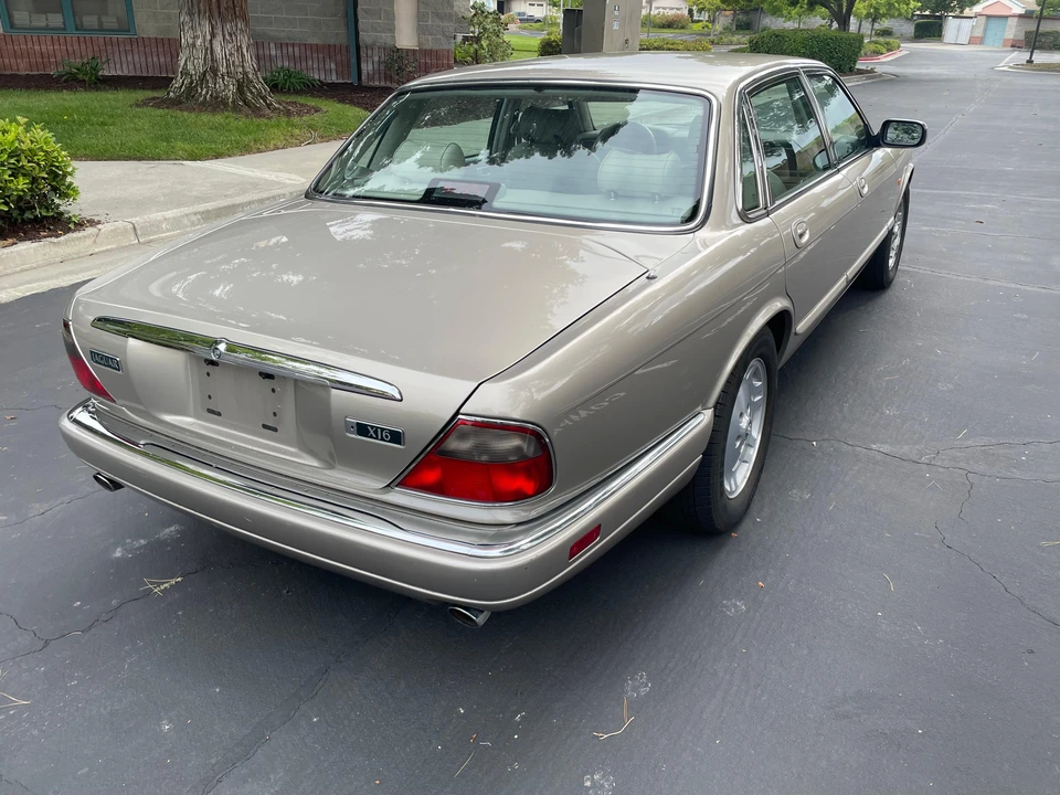 1996 Jaguar X300 XJ - Image 11 of 31
