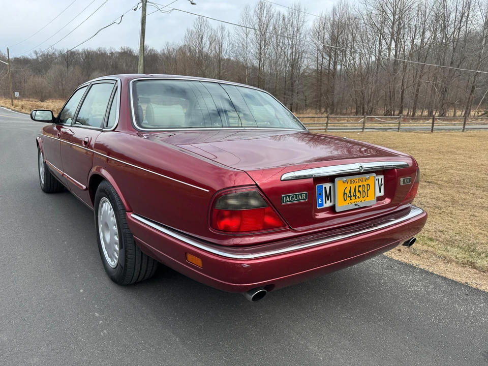1996 Jaguar X300 XJ - Image 17 of 31