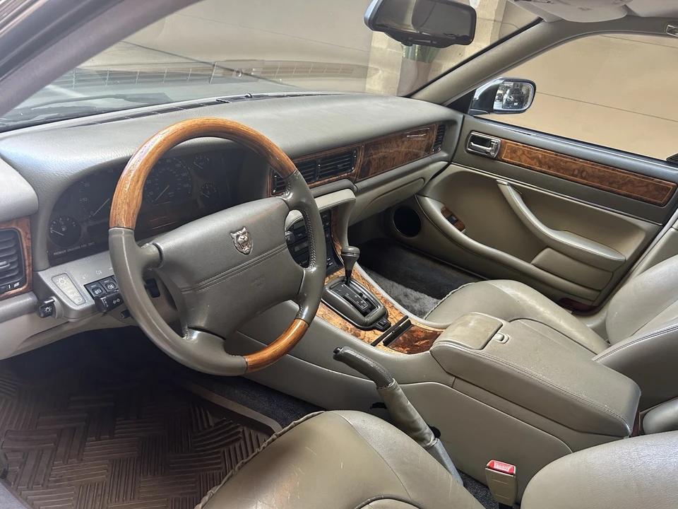 1996 Jaguar X300 XJ - Image 5 of 10