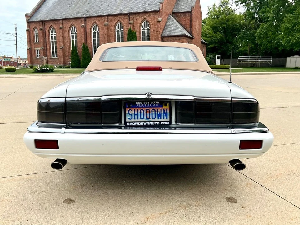 1996 Jaguar X300 XJ - Image 6 of 21