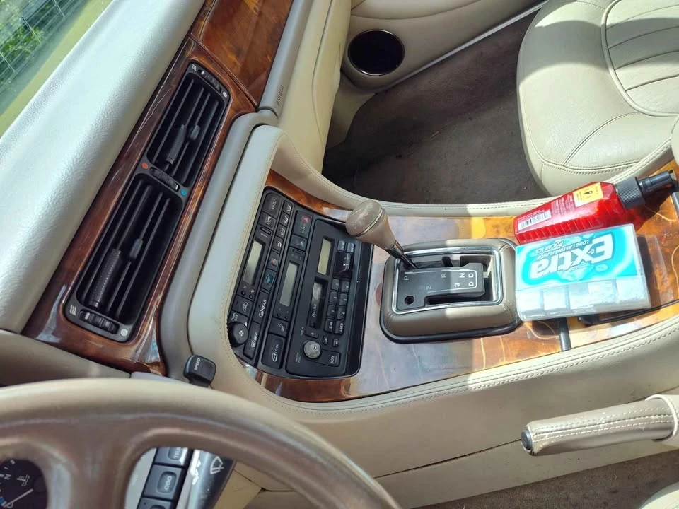 1996 Jaguar X300 XJ - Image 8 of 15