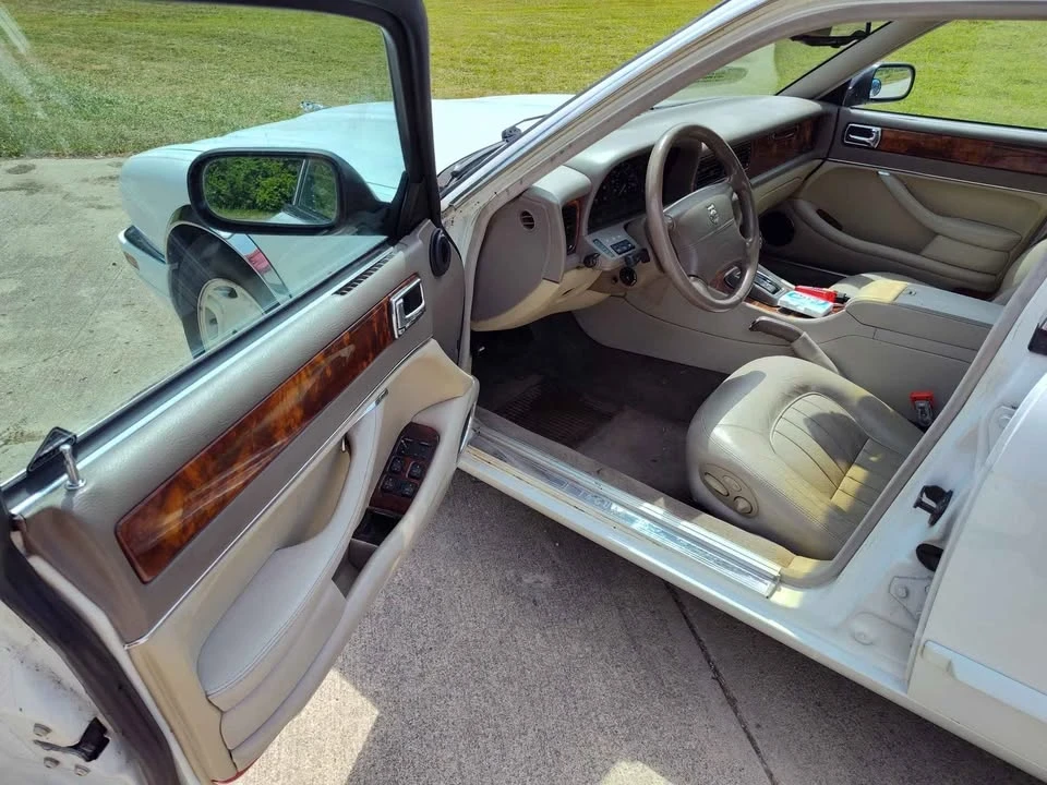 1996 Jaguar X300 XJ - Image 6 of 15