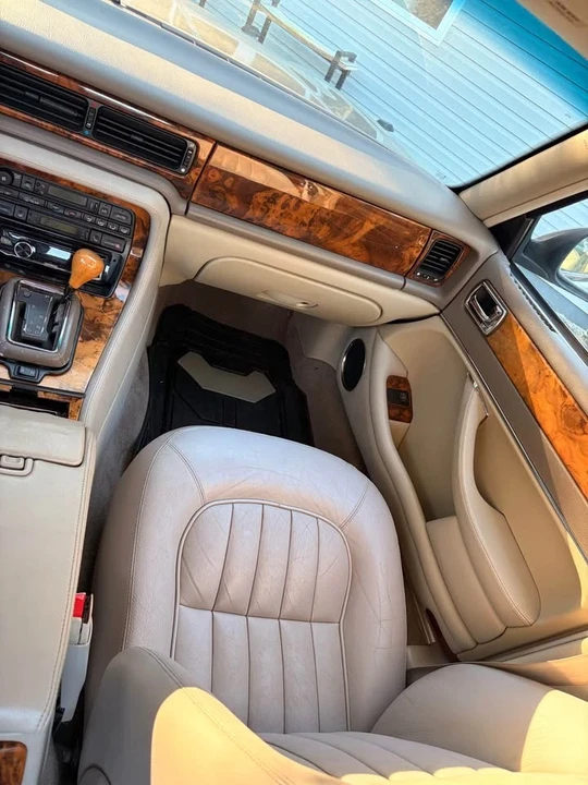1996 Jaguar X300 XJ - Image 11 of 15