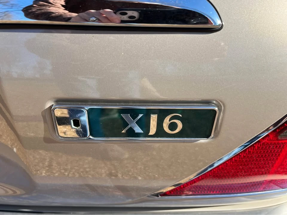 1996 Jaguar X300 XJ - Image 10 of 12