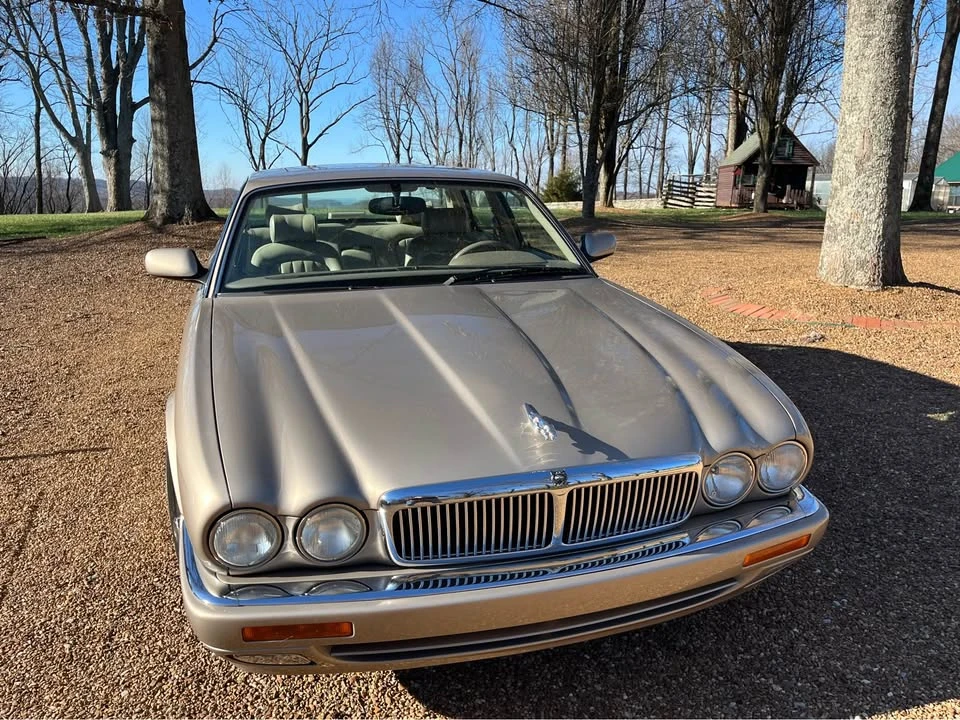 1996 Jaguar X300 XJ - Image 2 of 12