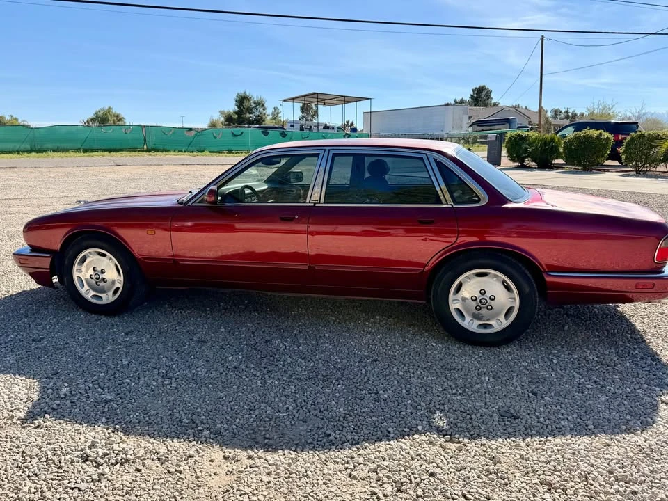 1996 Jaguar X300 XJ - Image 5 of 10