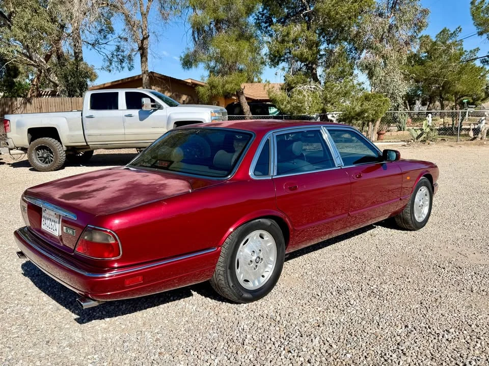 1996 Jaguar X300 XJ - Image 2 of 10