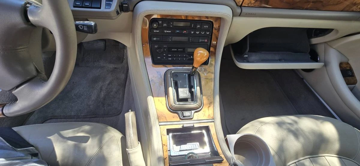 1996 Jaguar X300 XJ - Image 9 of 20