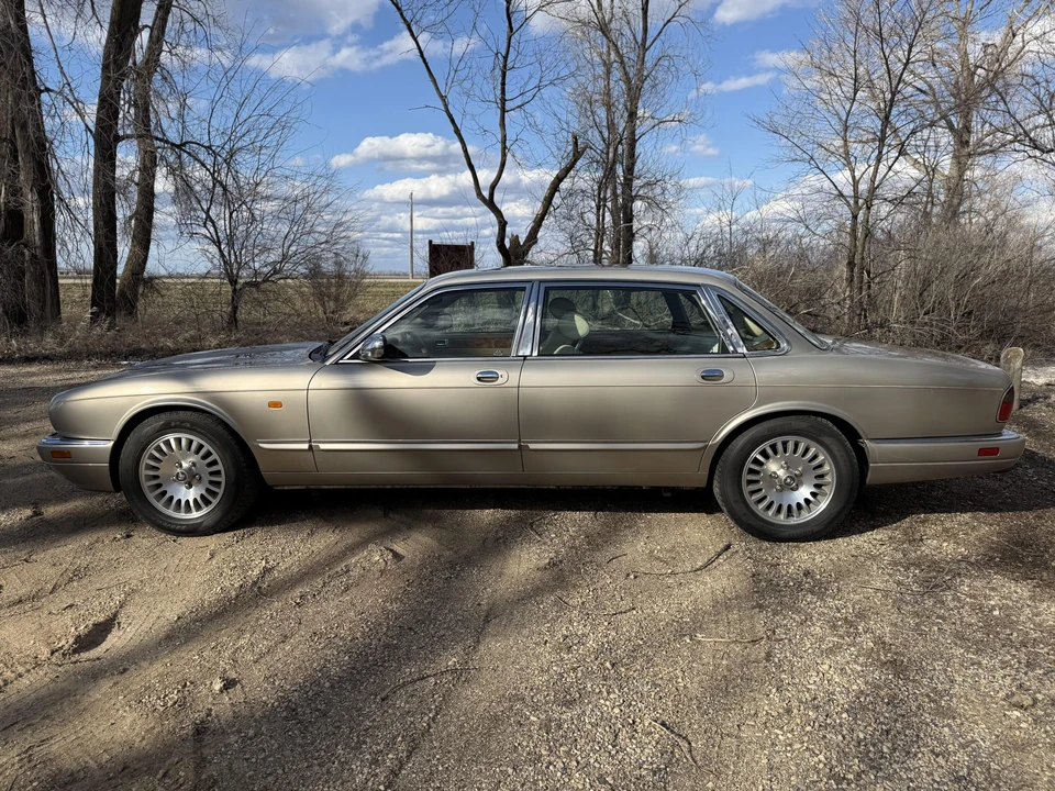 1996 Jaguar X300 XJ - Image 10 of 31