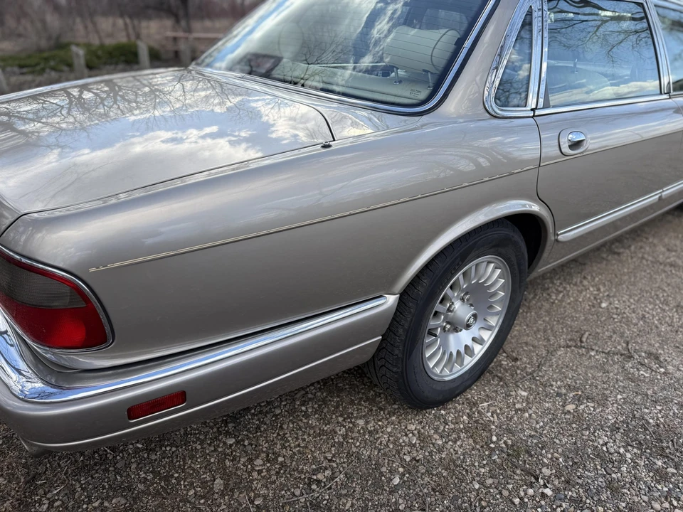 1996 Jaguar X300 XJ - Image 19 of 31