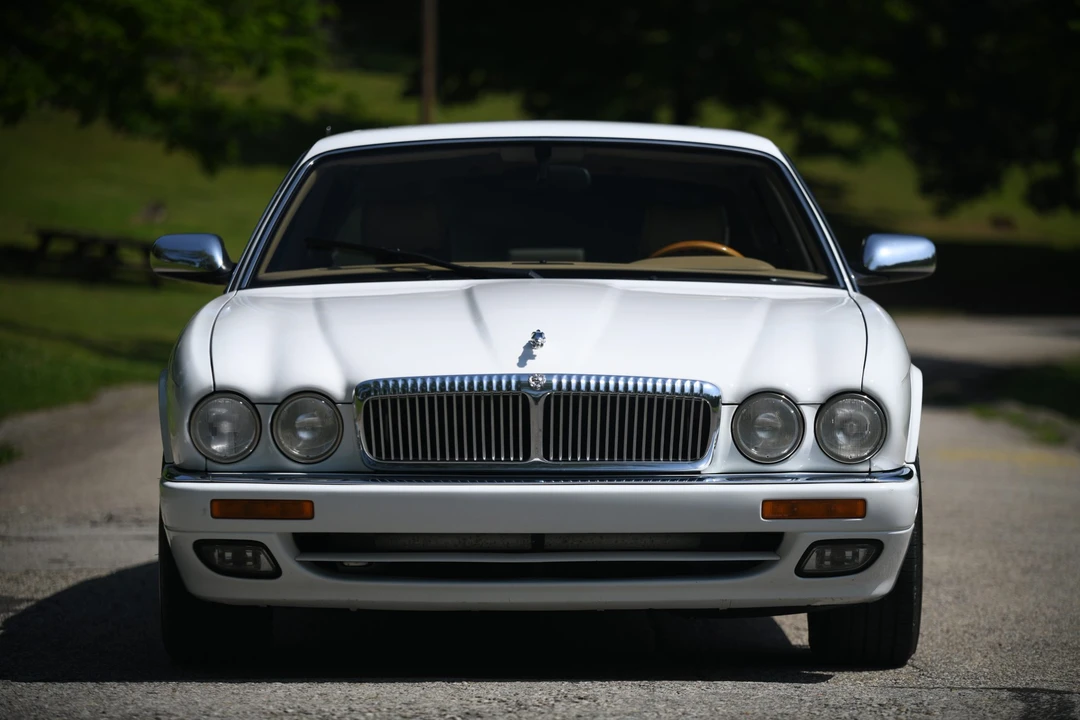 1996 Jaguar X300 XJ - Image 16 of 31