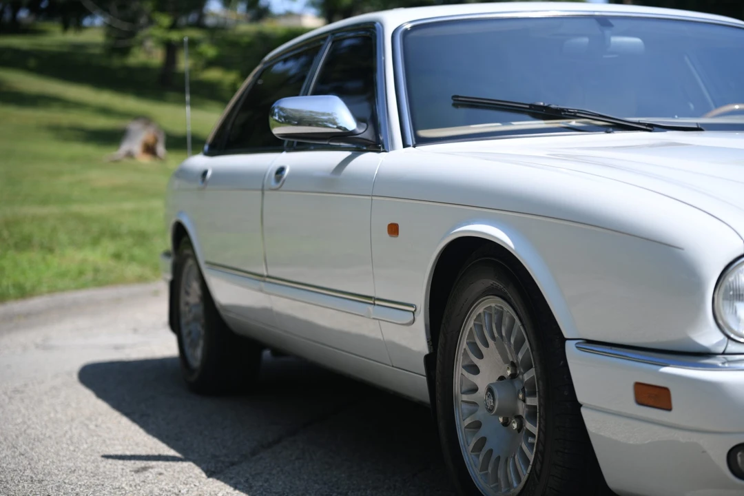 1996 Jaguar X300 XJ - Image 28 of 31