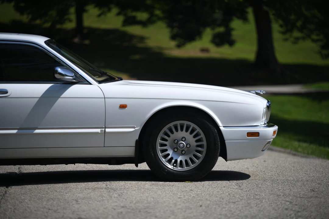 1996 Jaguar X300 XJ - Image 20 of 31