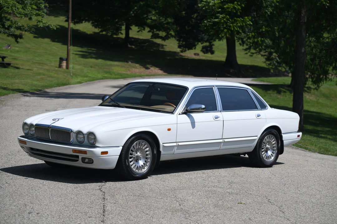 1996 Jaguar X300 XJ - Image 4 of 31