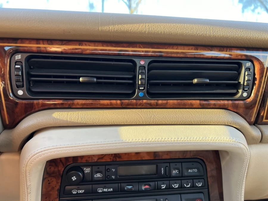 1996 Jaguar X300 XJ - Image 21 of 29