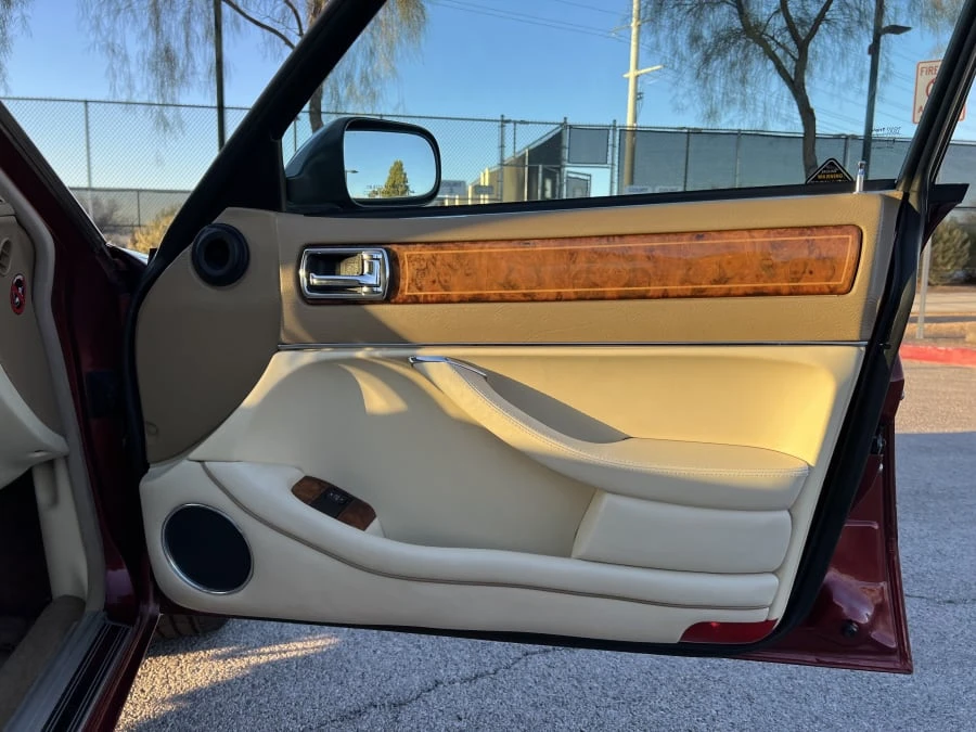 1996 Jaguar X300 XJ - Image 28 of 29