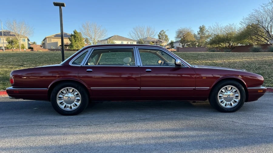 1996 Jaguar X300 XJ - Image 8 of 29