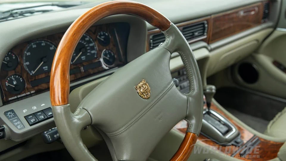 1996 Jaguar X300 XJ - Image 5 of 8