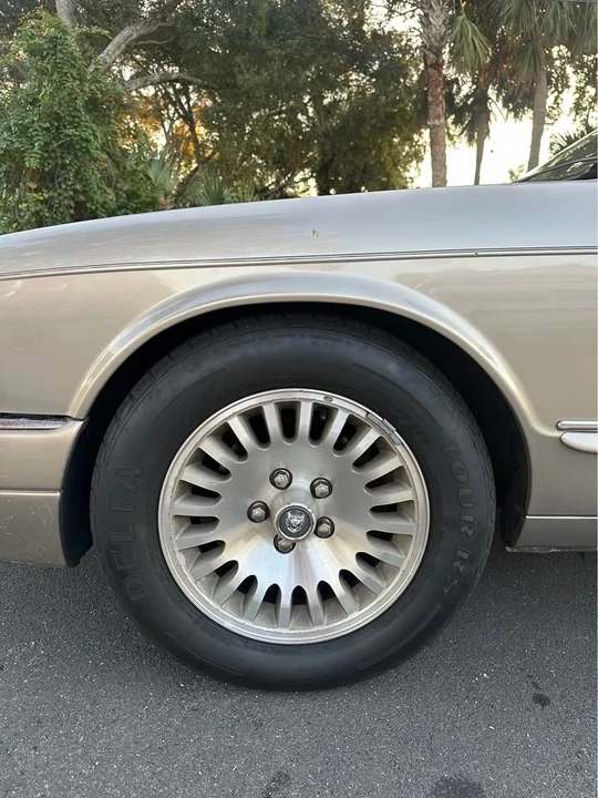 1996 Jaguar X300 XJ - Image 12 of 19