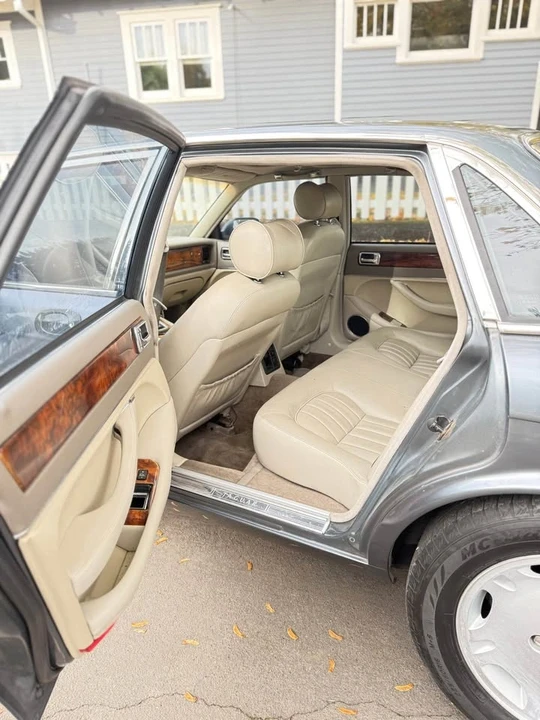 1996 Jaguar X300 XJ - Image 12 of 13