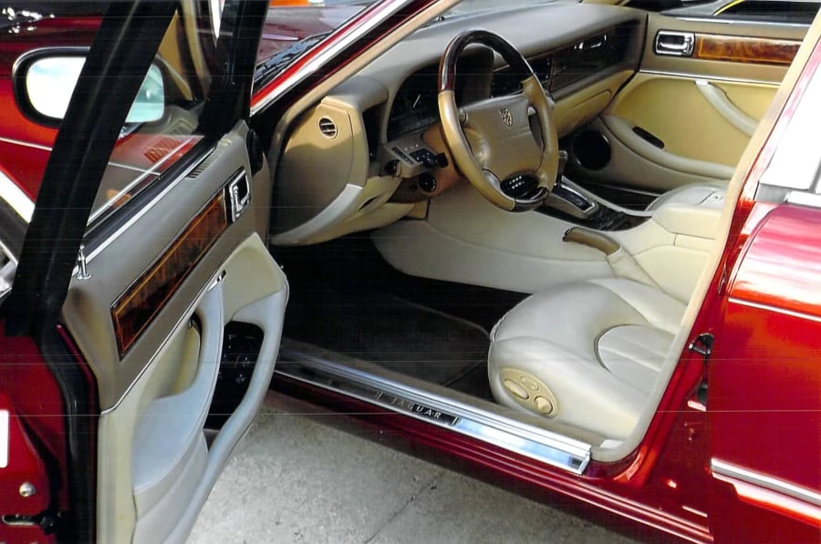 1996 Jaguar X300 XJ - Image 9 of 11