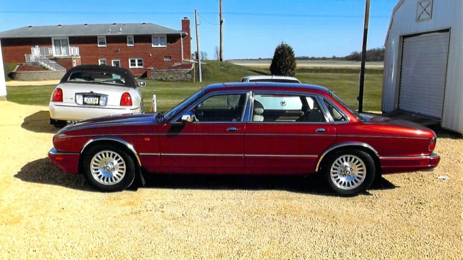 1996 Jaguar X300 XJ - Image 2 of 11