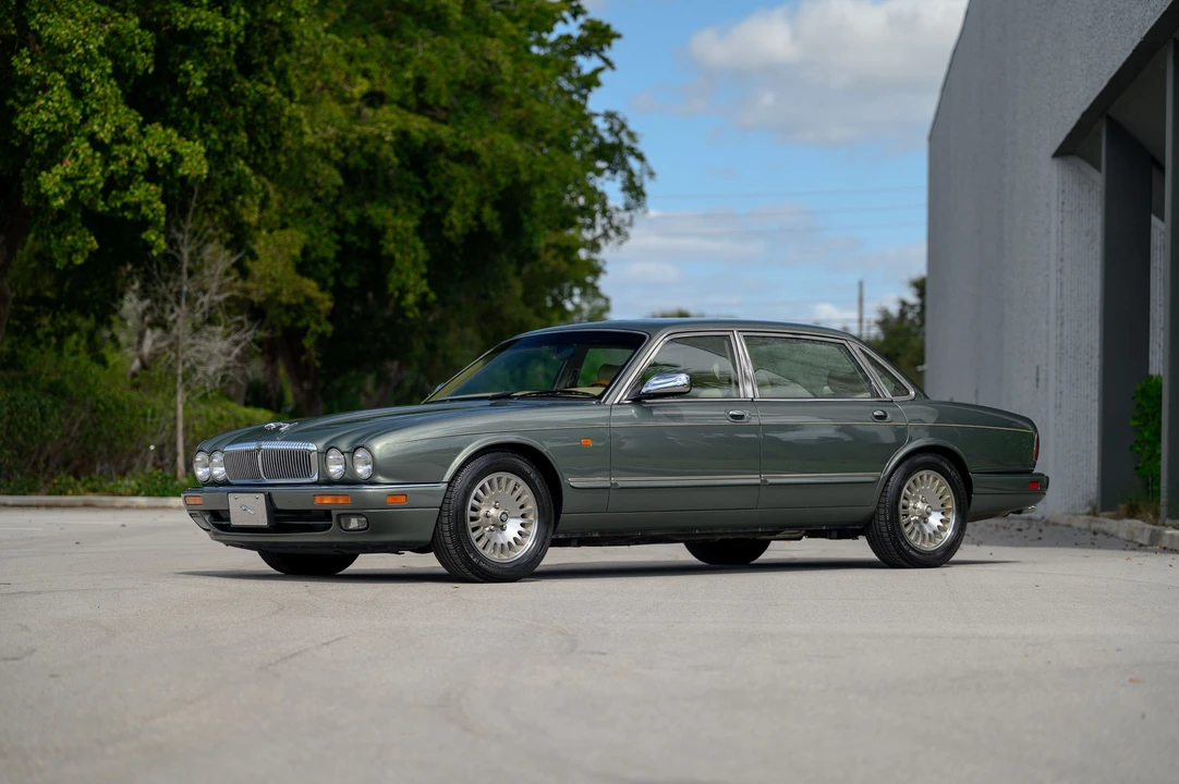 1996 Jaguar X300 XJ - Image 13 of 31