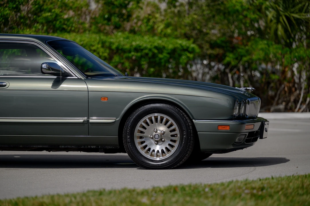 1996 Jaguar X300 XJ - Image 14 of 31