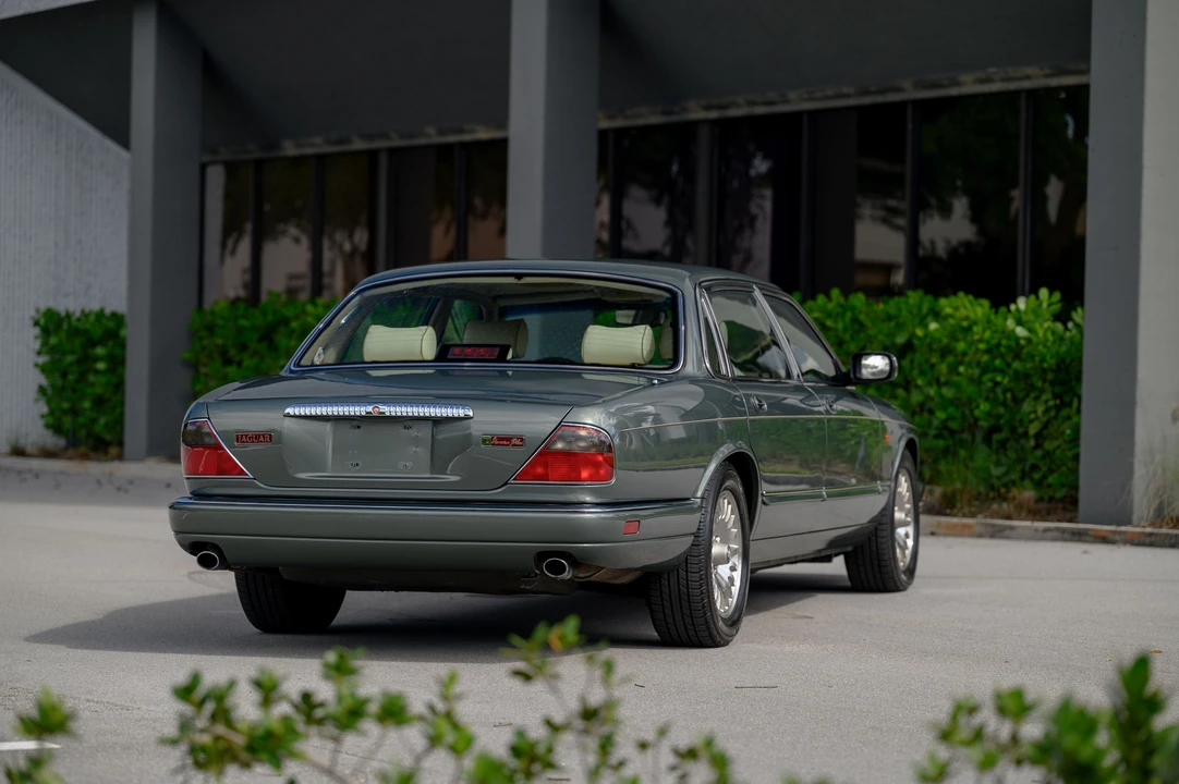 1996 Jaguar X300 XJ - Image 25 of 31