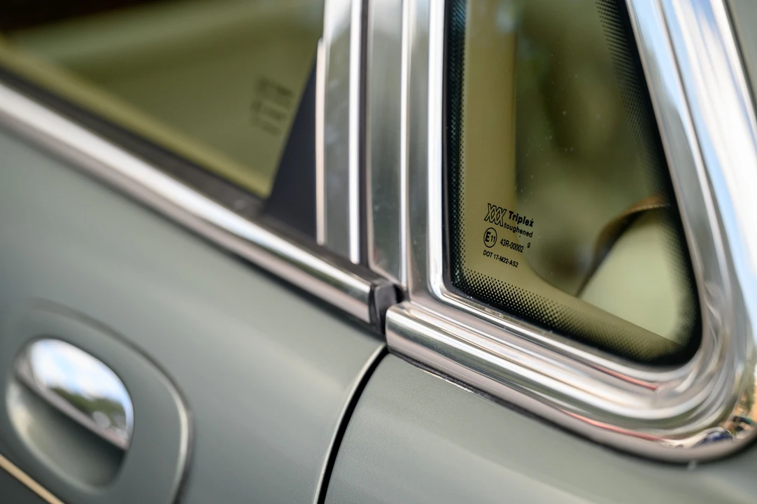 1996 Jaguar X300 XJ - Image 3 of 31