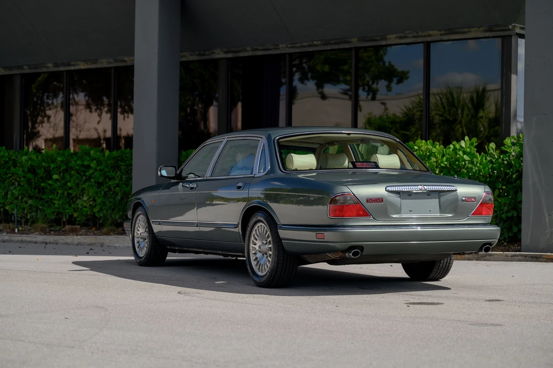 1996 Jaguar X300 XJ - Image 27 of 31